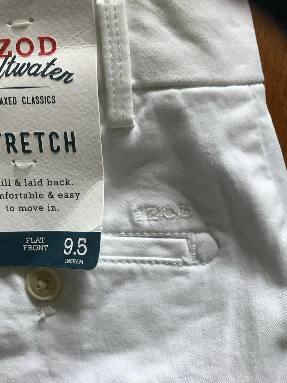 IZOD SALTWATER STRETCH Men's White Flat-Front Stretch Cotton Shorts